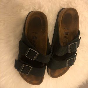Black Birkenstock’s